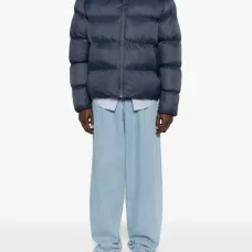 Стёганая куртка с капюшоном