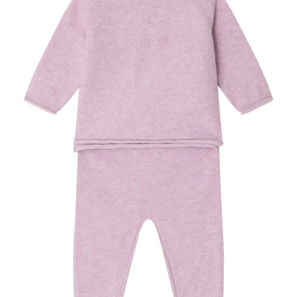 Комплект из свитера и брюк