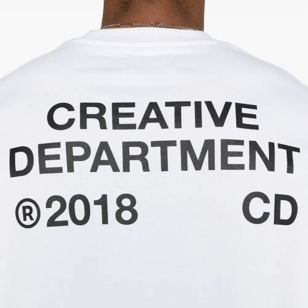 Футболка с логотипом