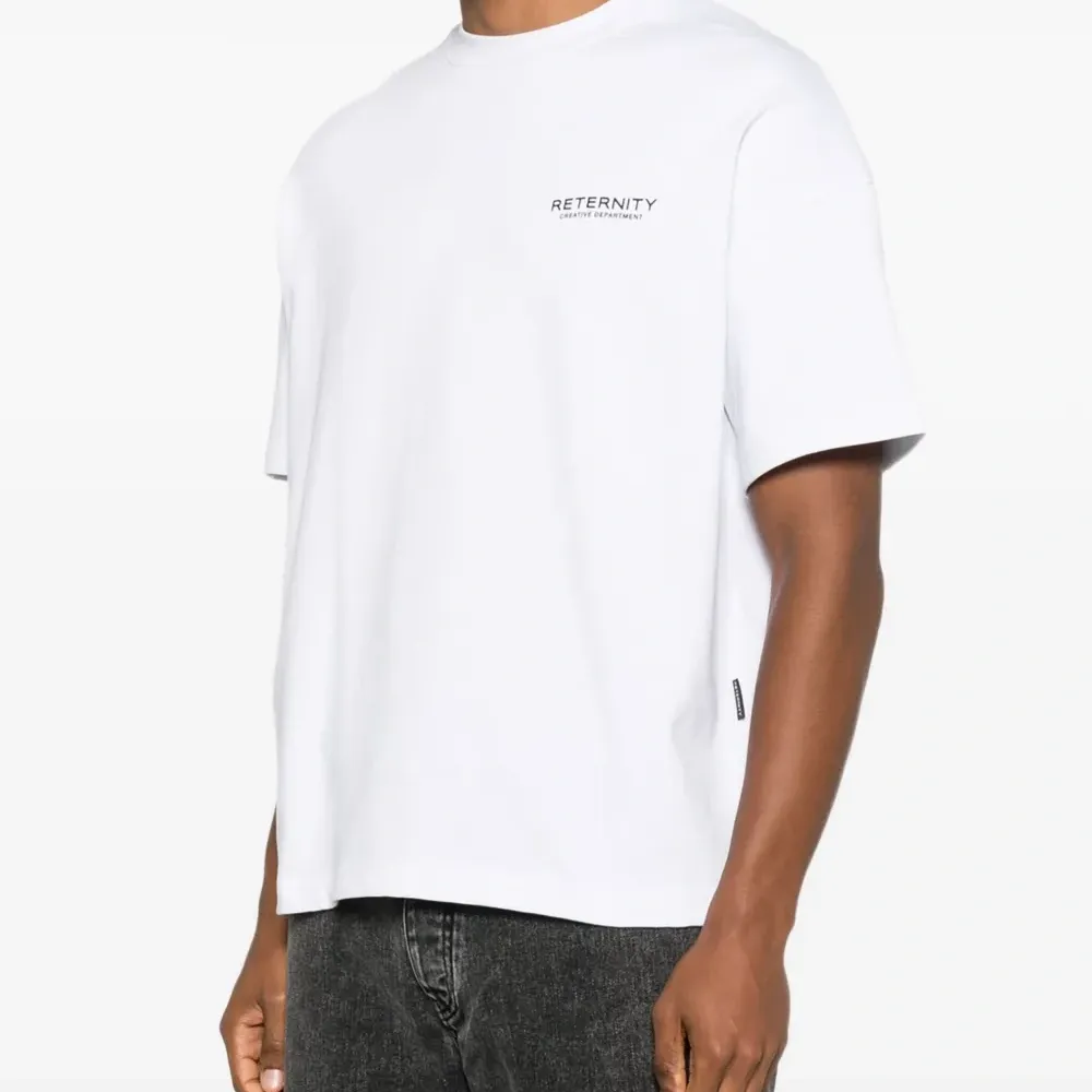 Футболка с логотипом