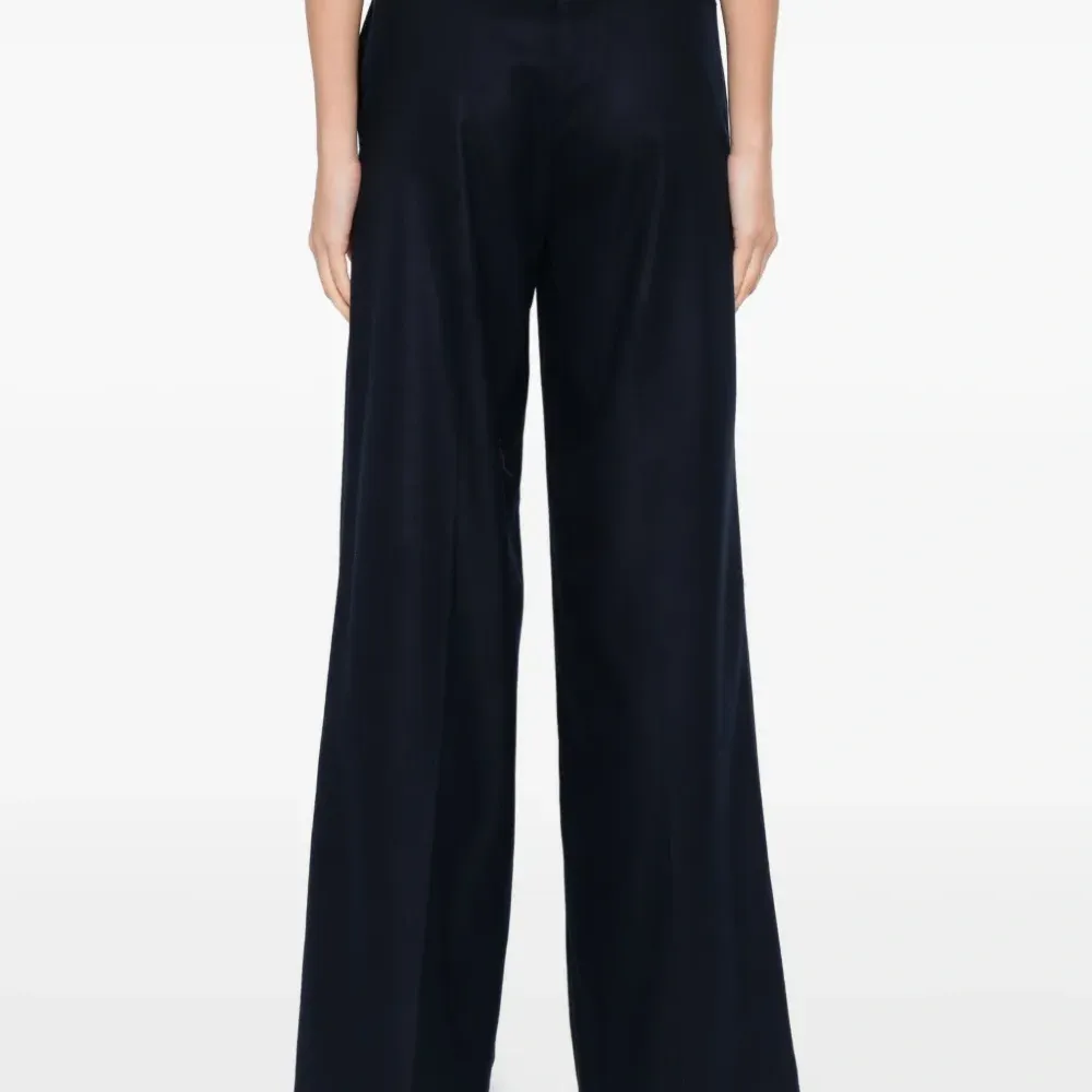 Брюки широкого кроя