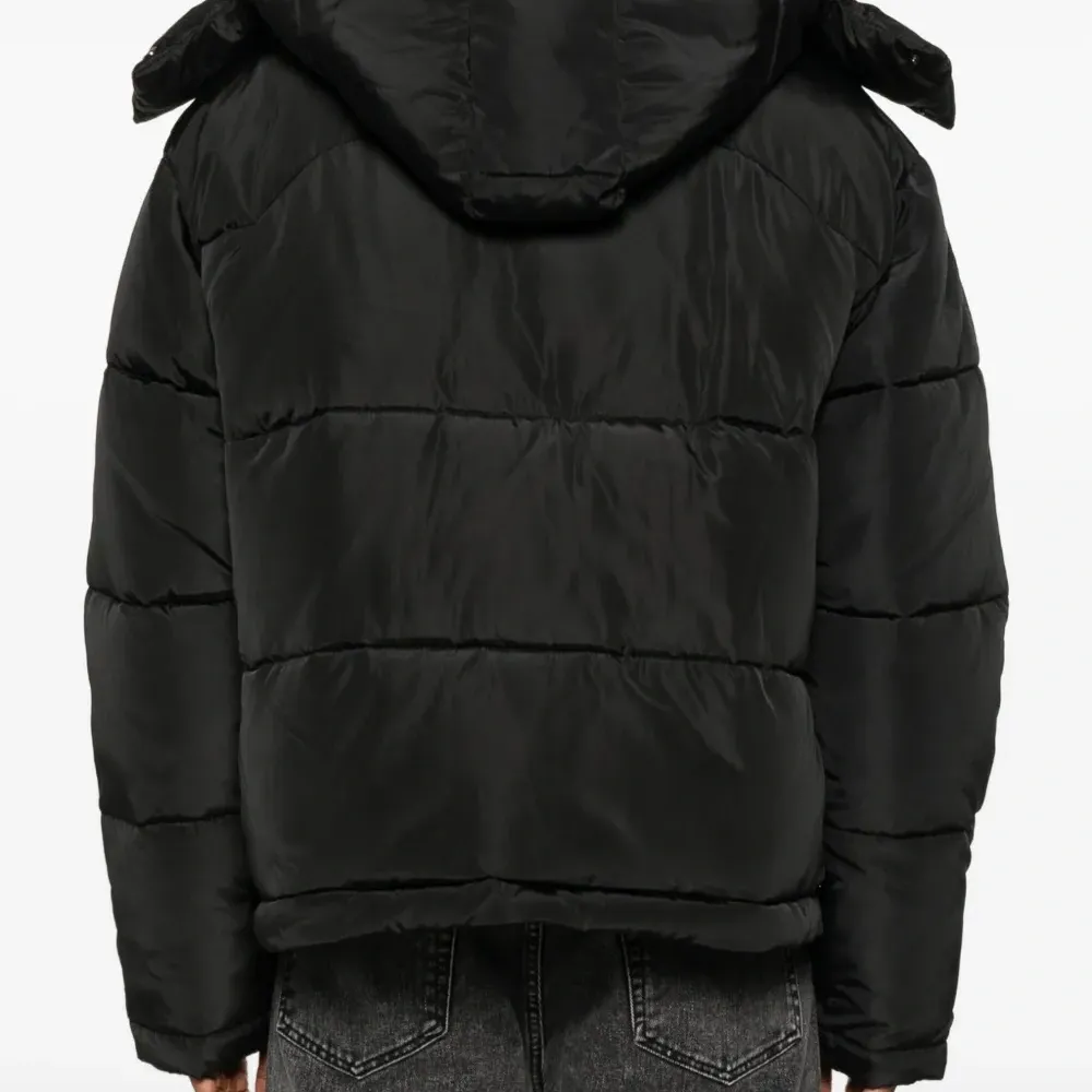 Пуховик с капюшоном