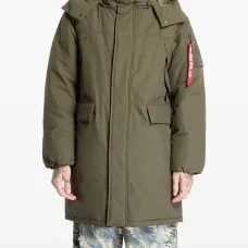 Пуховик с капюшоном