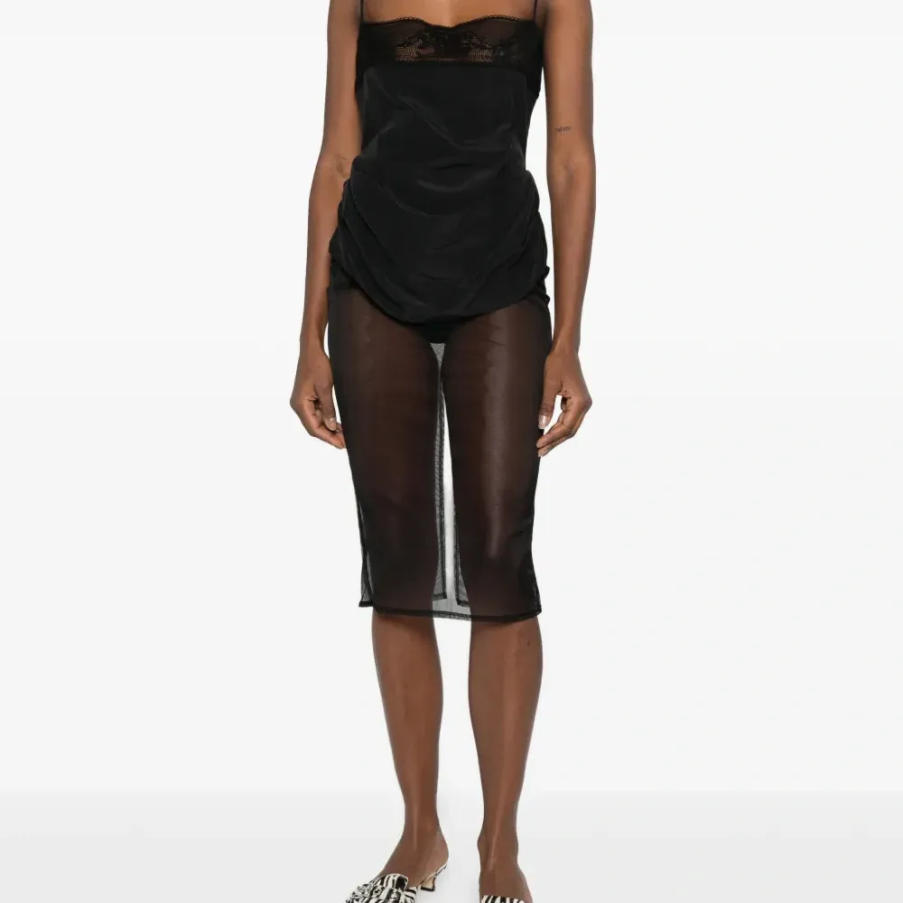 Миди-юбка с вырезами