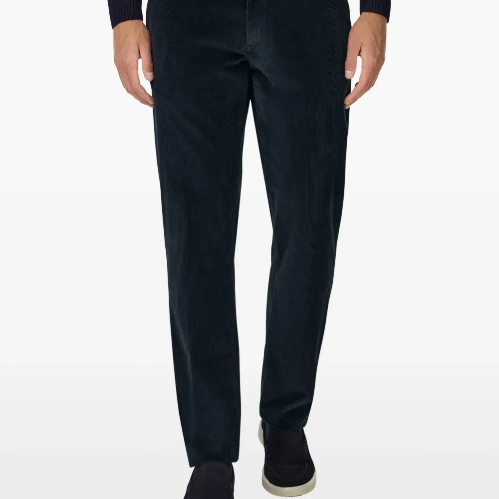 Брюки с застежкой на пуговицу Брюки с застежкой на пуговицу