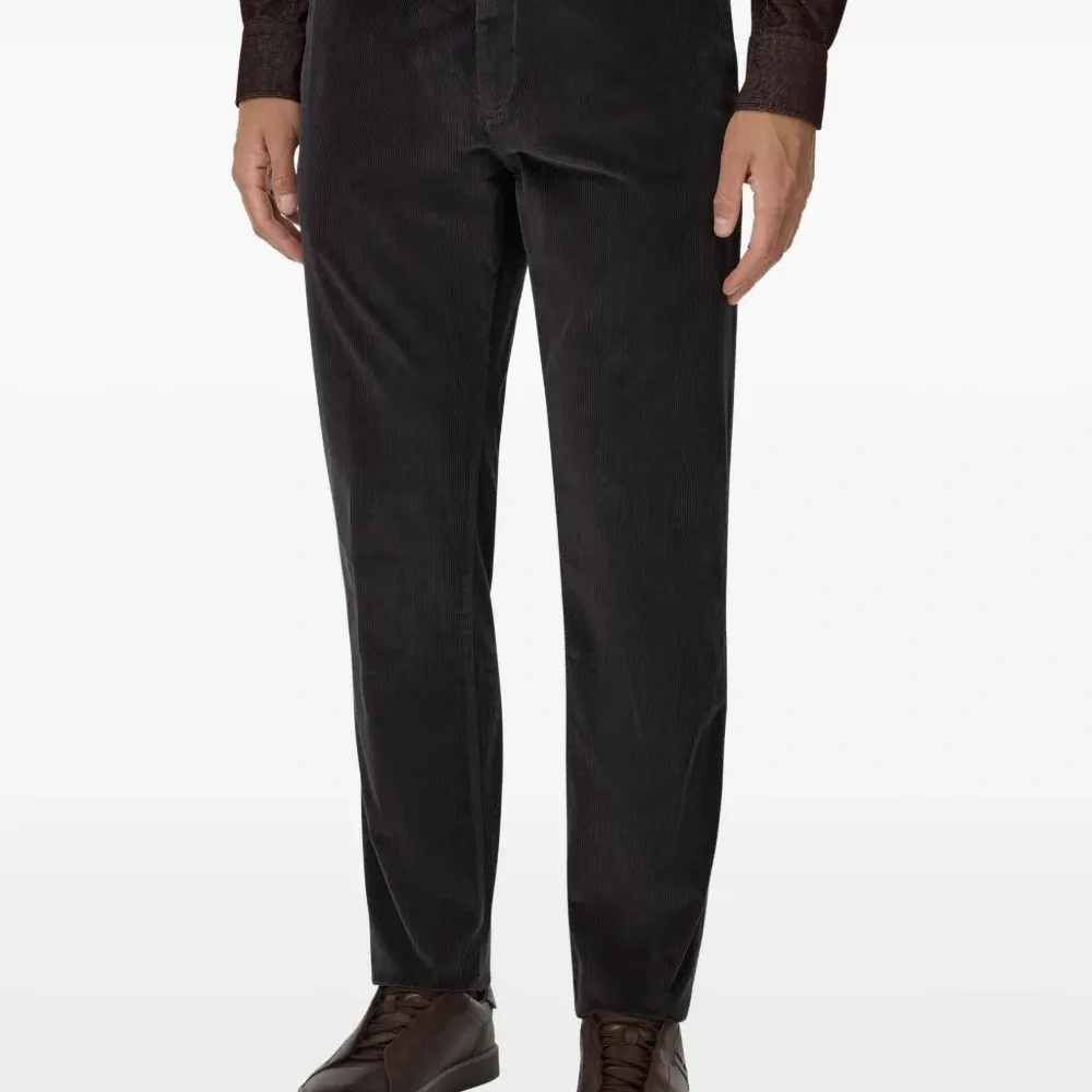 Брюки с застежкой на пуговицу