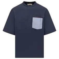 Футболка с логотипом на кармане