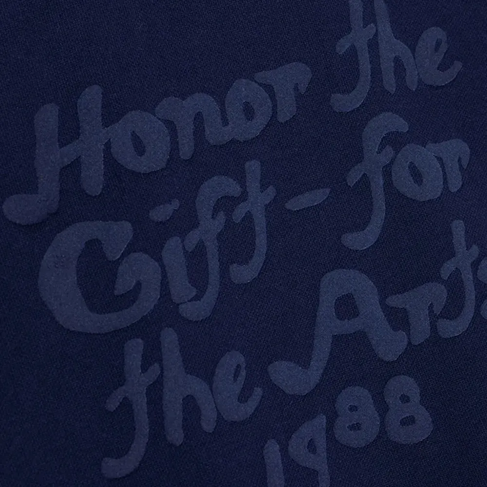 Худи с накладным карманом