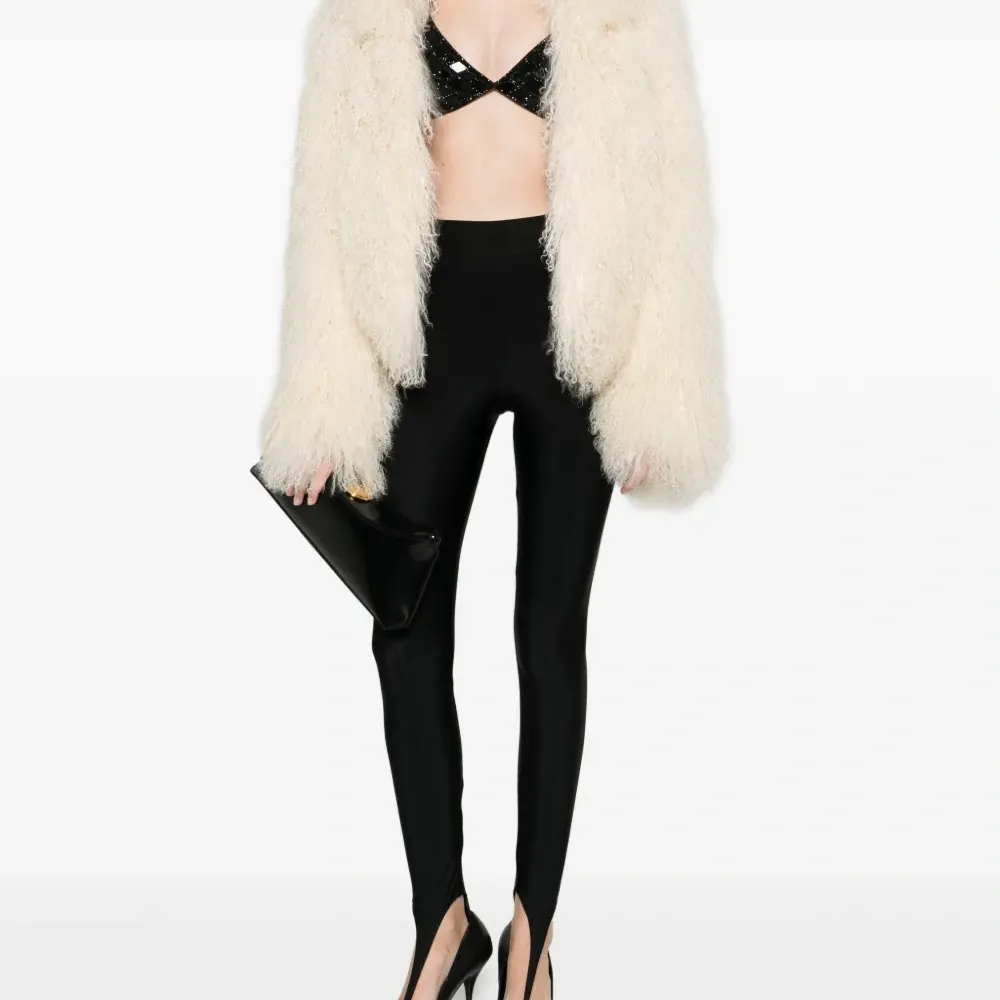 Топ Mirror с треугольными чашками