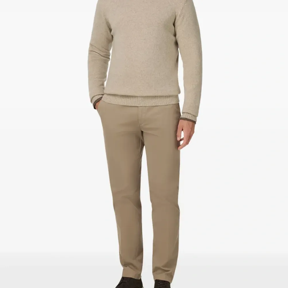 Брюки с карманами