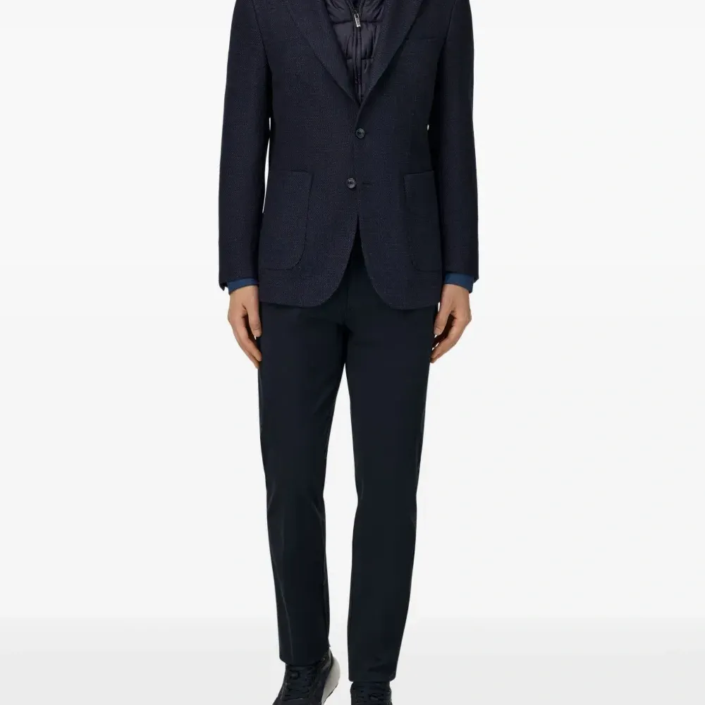 Куртка с накладными карманами