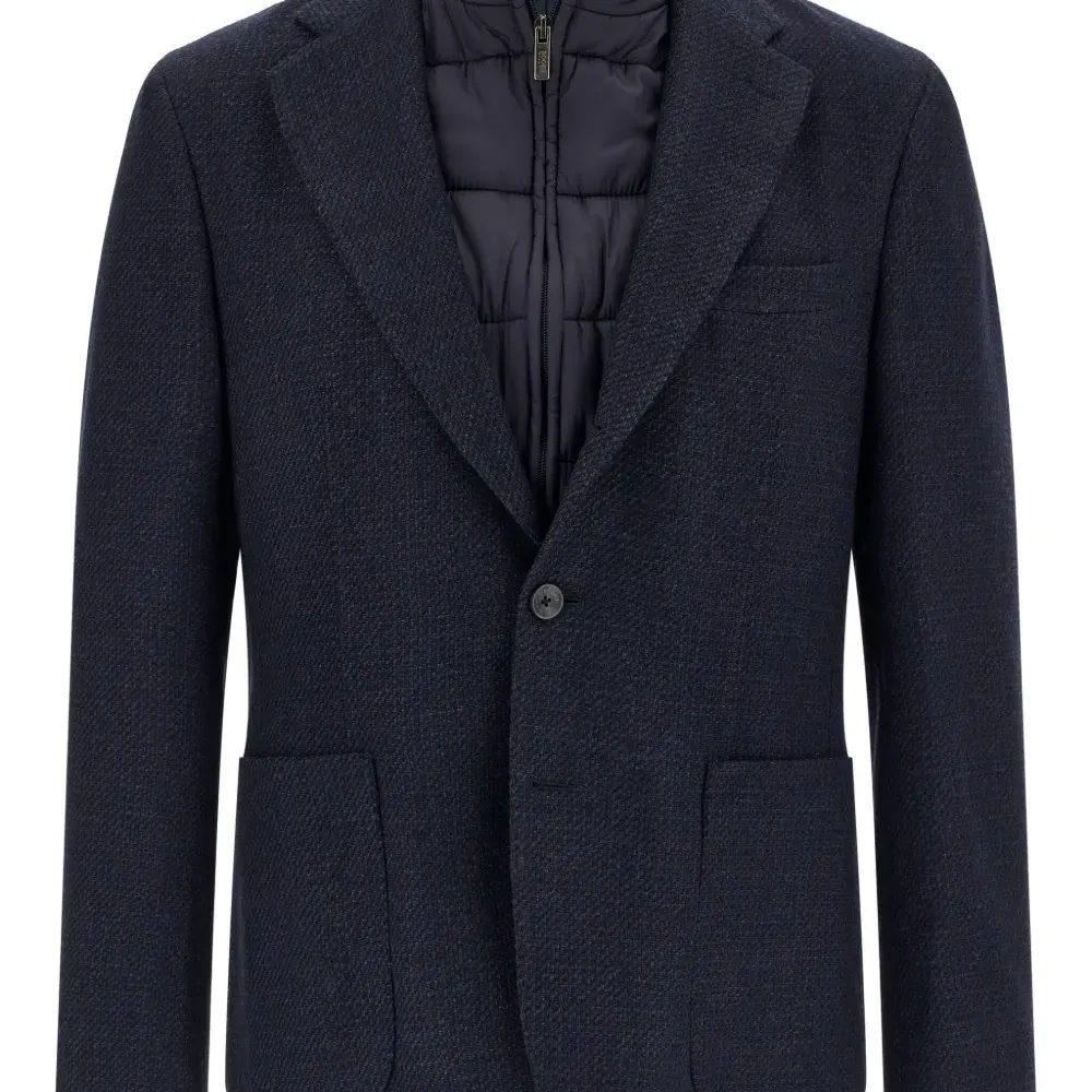 Куртка с накладными карманами