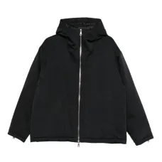 Куртка на молнии с капюшоном