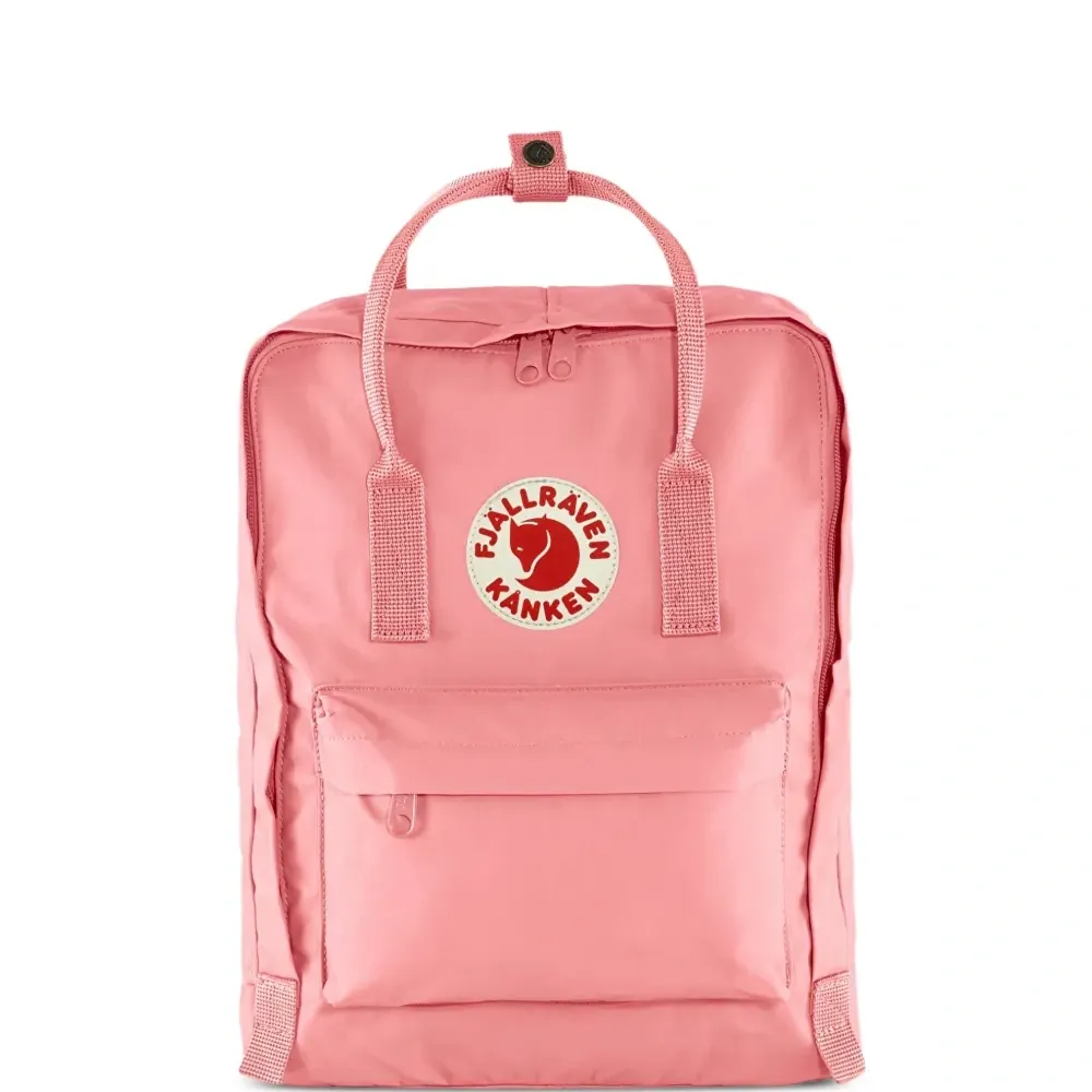 Рюкзак с нашивкой-логотипом