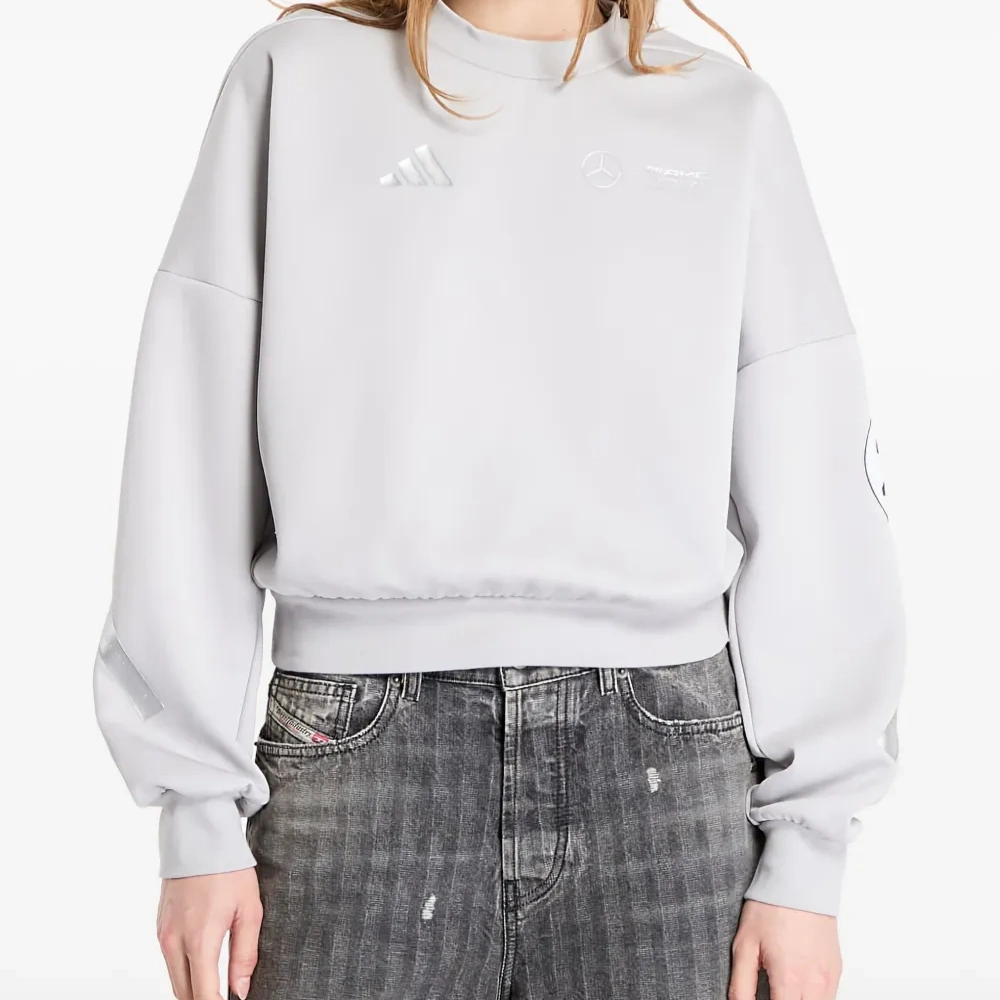 Толстовка с логотипом AMG из коллаборации с Mercedes Толстовка с логотипом AMG из коллаборации с Mercedes