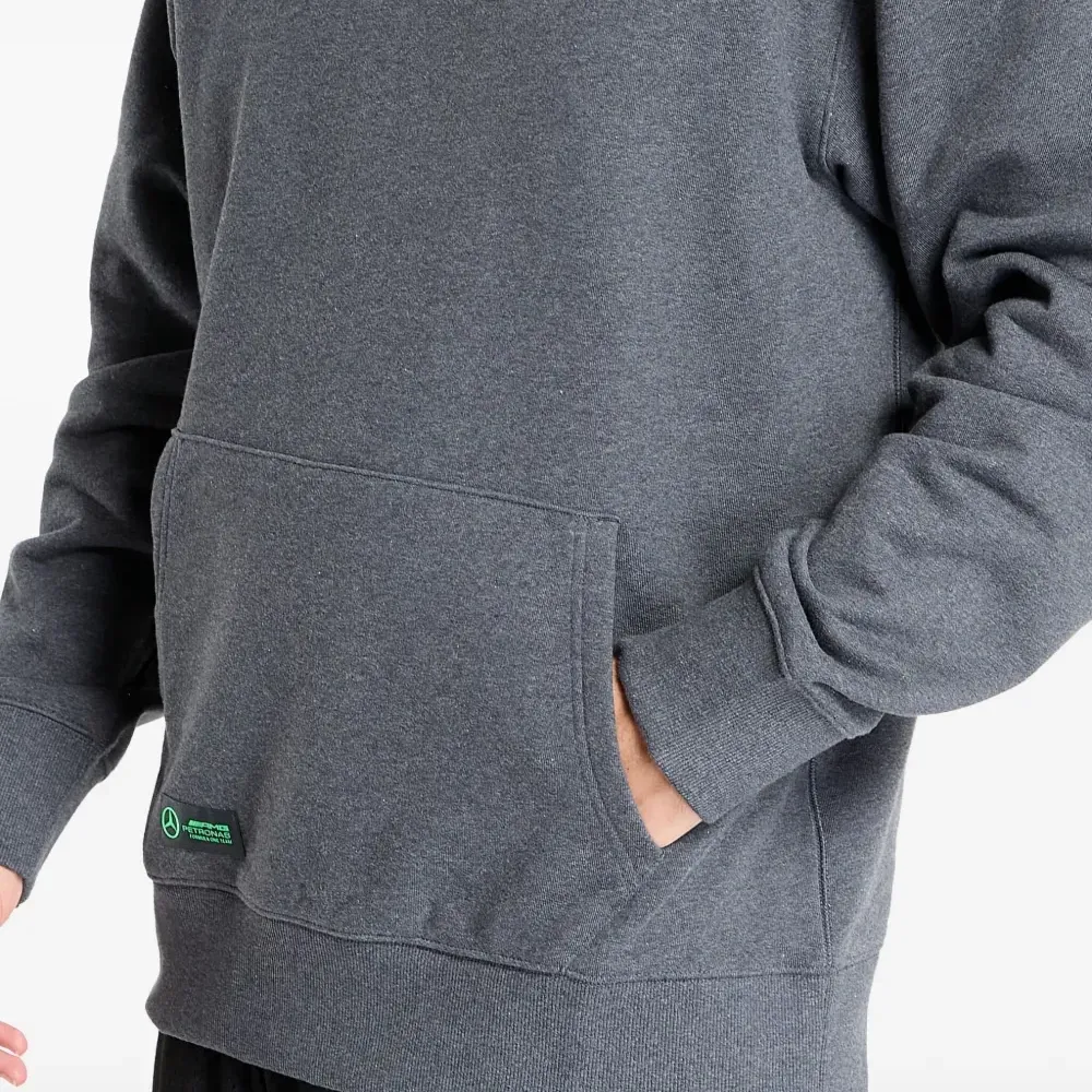 Худи с логотипом из коллаборации с Mercedes