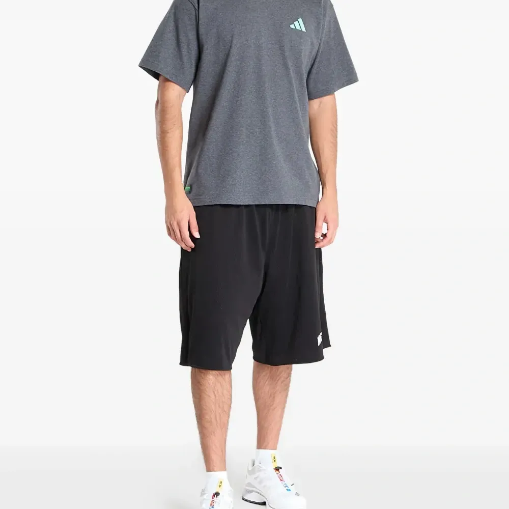 Футболка с логотипом из коллаборации с Mercedes