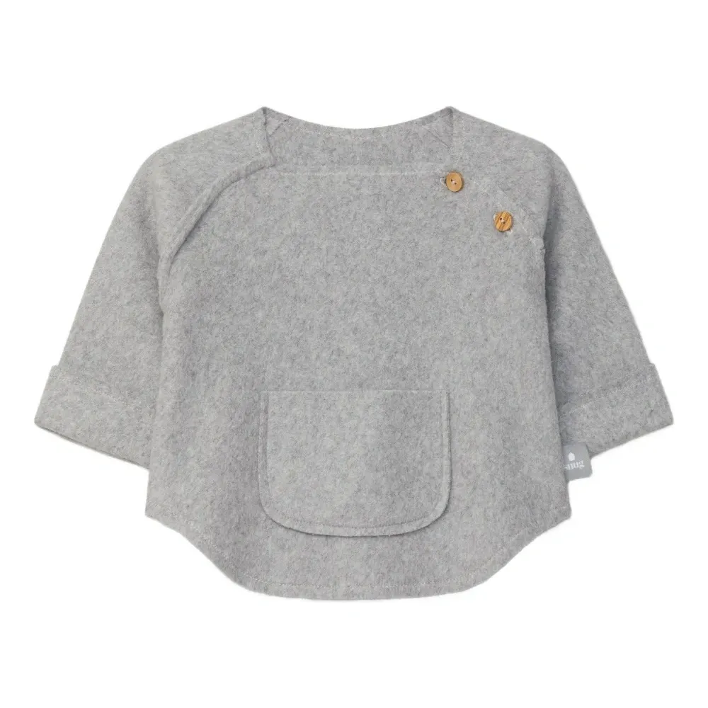 Свитер с карманом