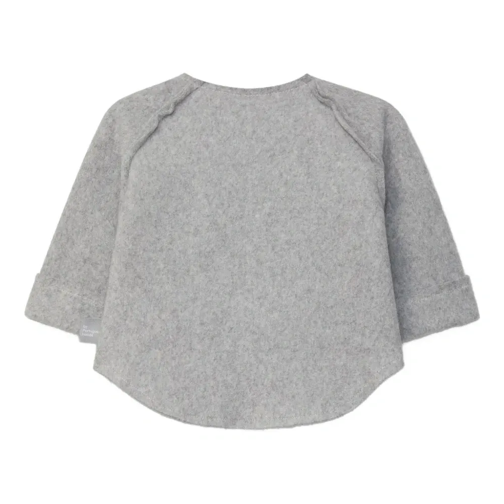 Свитер с карманом