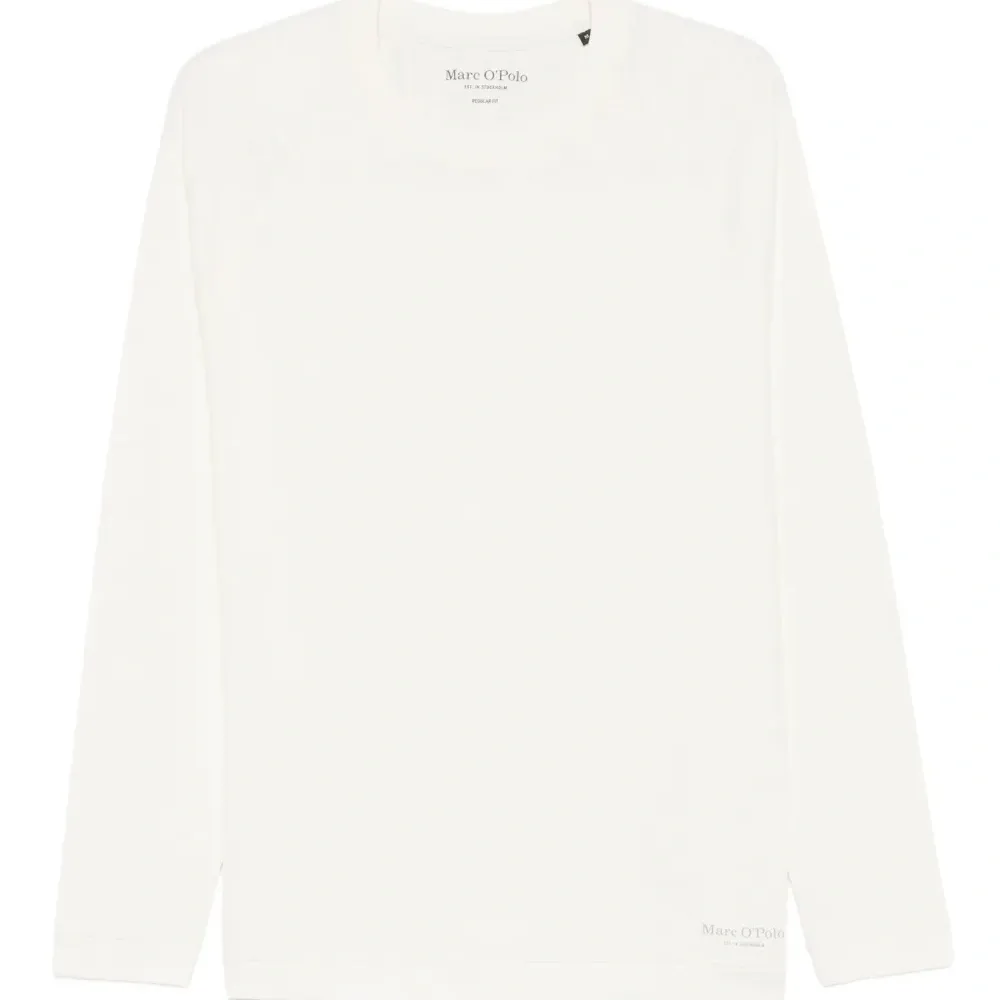 Футболка с длинными рукавами