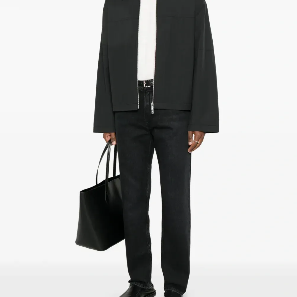 Футболка с длинными рукавами