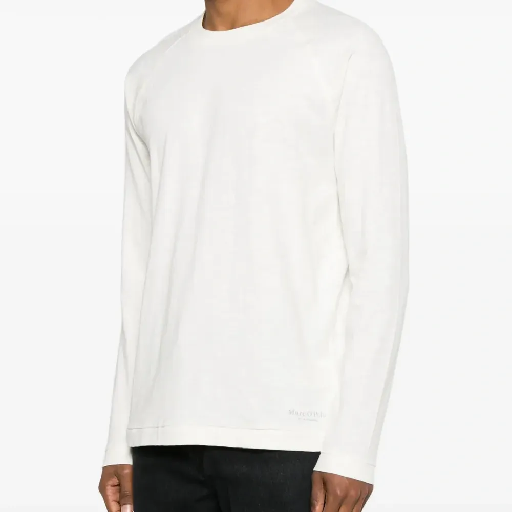 Футболка с длинными рукавами