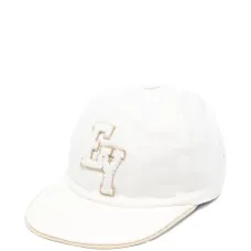 Кепка с нашивкой-логотипом