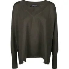 Свитер с V-образным вырезом