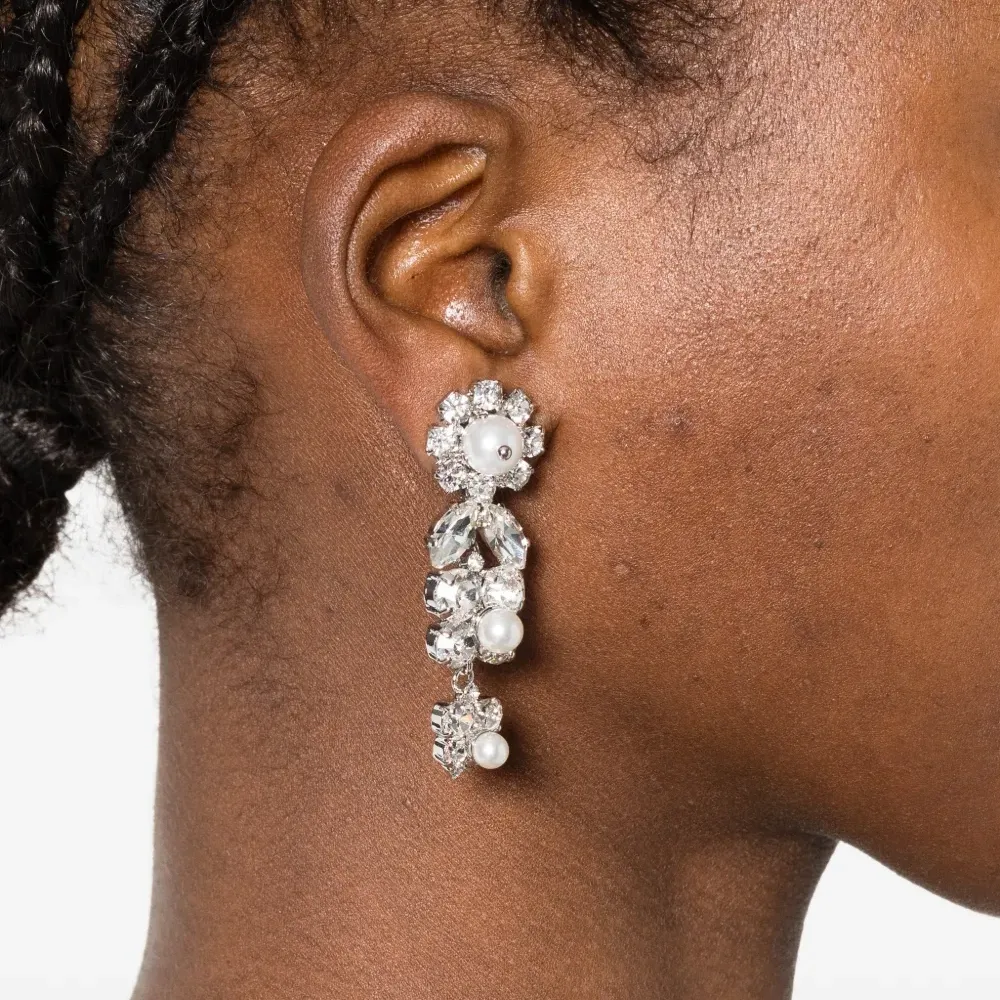 Серьги-подвески с кристаллами и мотивом маргаритки