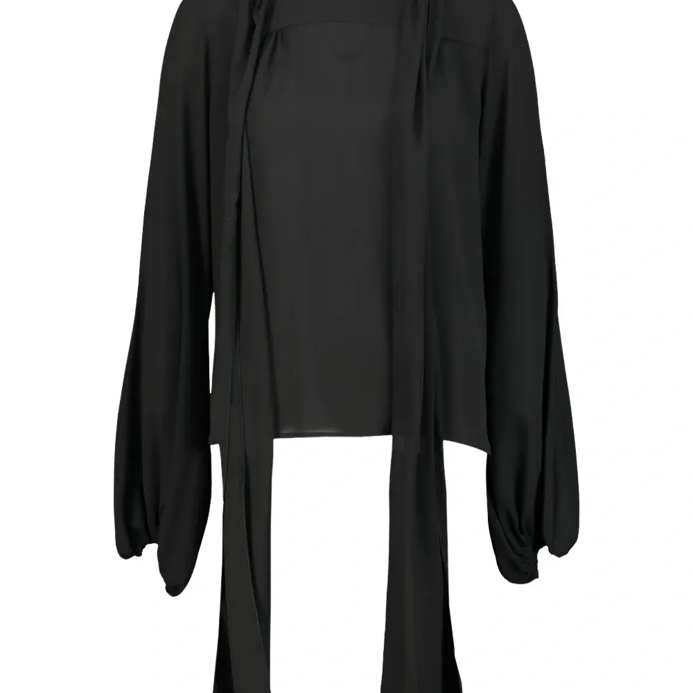 Блузка с длинными рукавами и шарфом