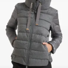 Куртка с панелями Куртка с панелями