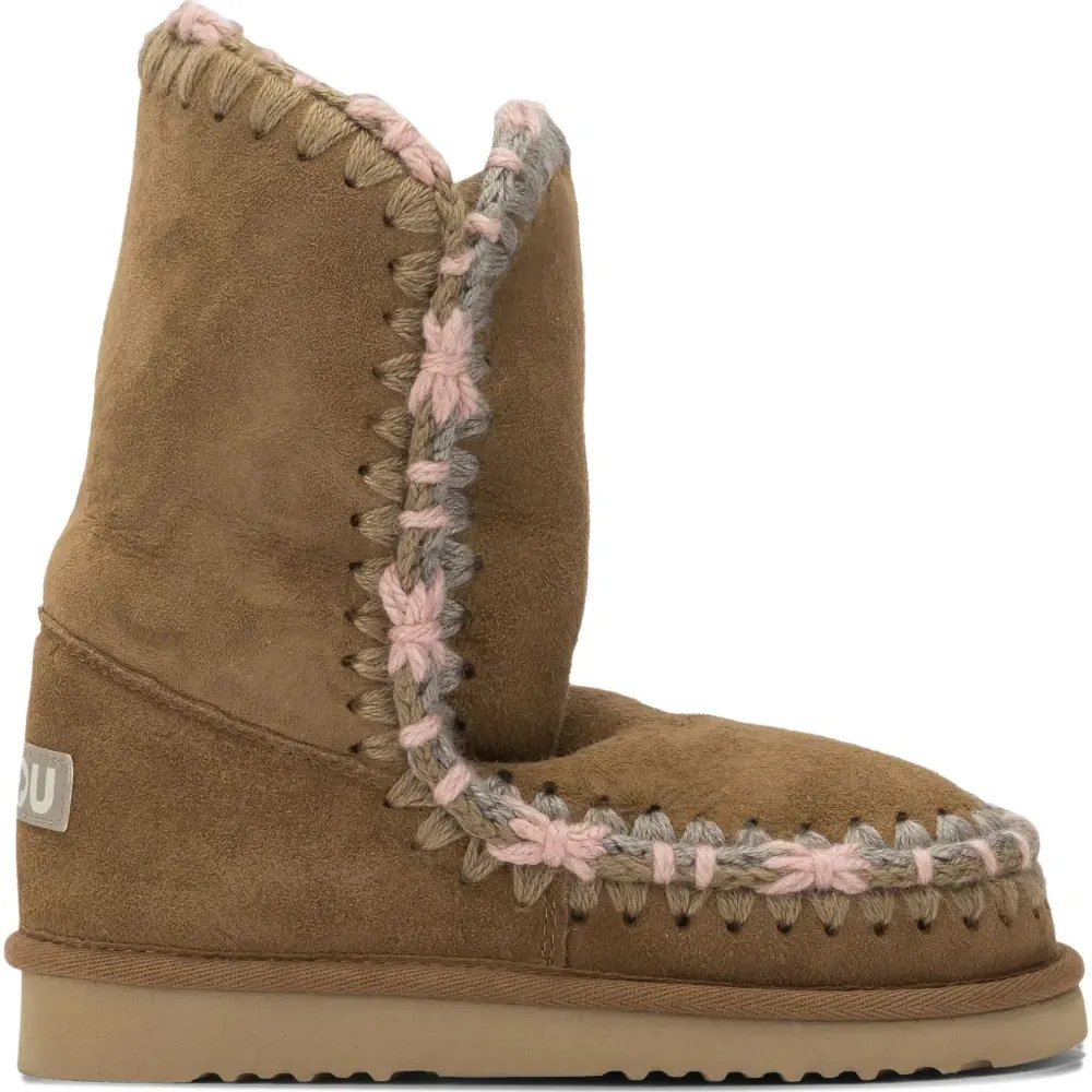 Ботинки с декоративной строчкой Ботинки с декоративной строчкой