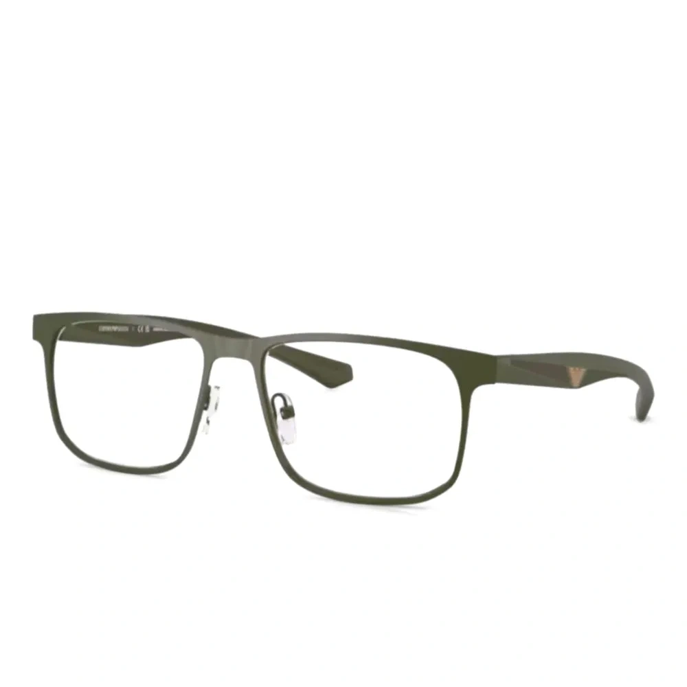 Очки в прямоугольной оправе