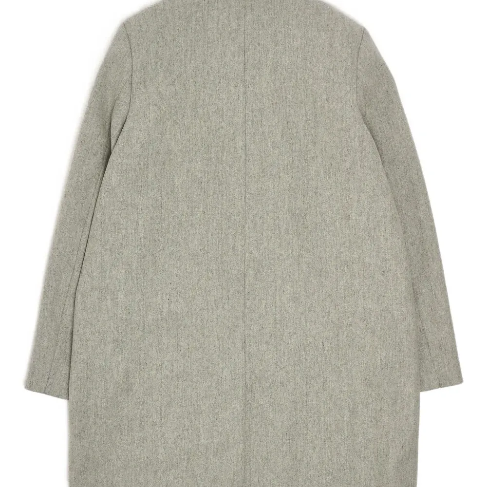 Двубортное пальто с застежкой тогл Двубортное пальто с застежкой тогл