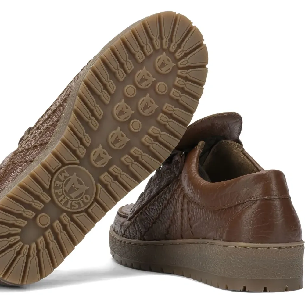 Фактурные кеды на шнуровке