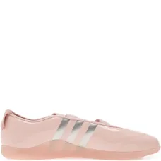 Кроссовки Taekwondo by Caroline Hú из коллаборации с Clot