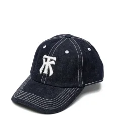 Бейсболка с вышитым логотипом и контрастной строчкой