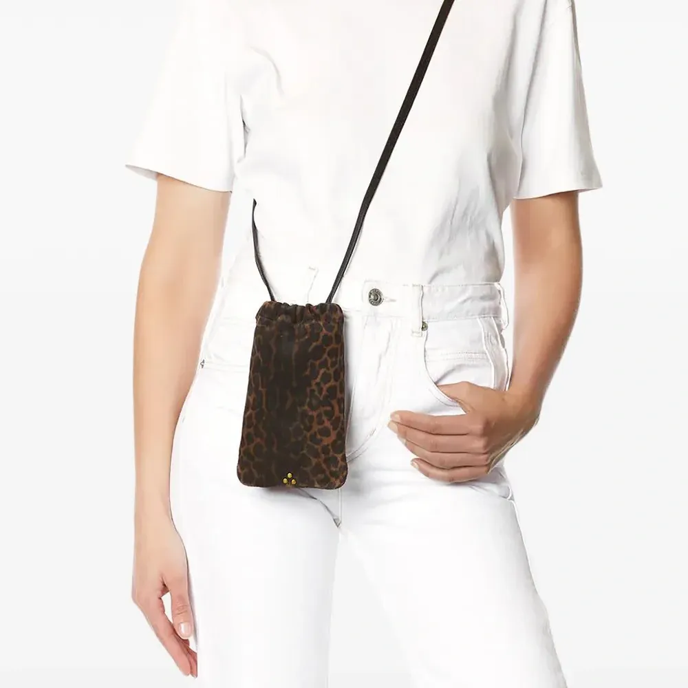 Сумка на плечо Gordi с леопардовым принтом Сумка на плечо Gordi с леопардовым принтом