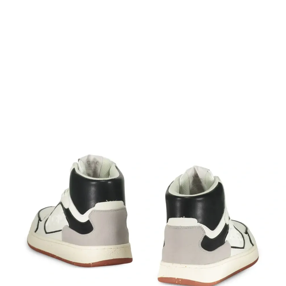 Кроссовки с логотипом