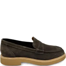 Замшевые лоферы