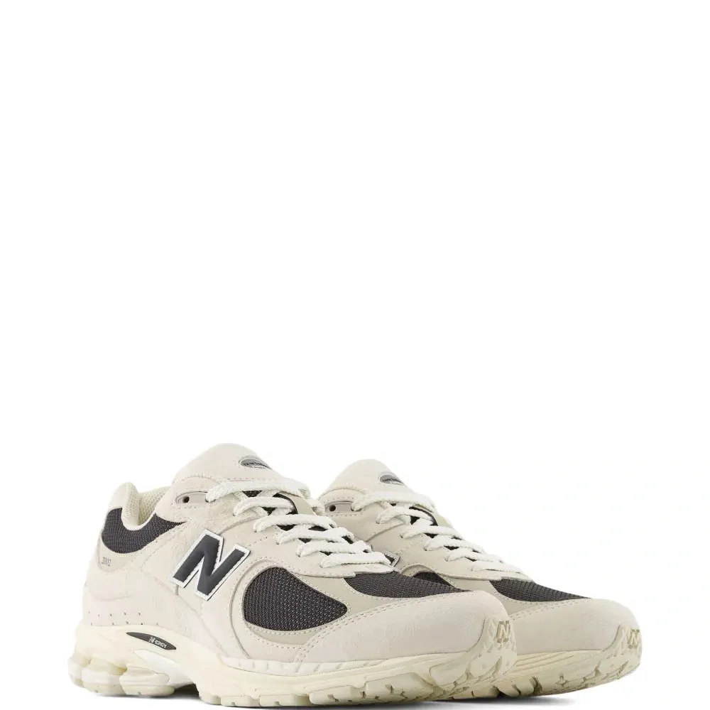 Кроссовки 2002R