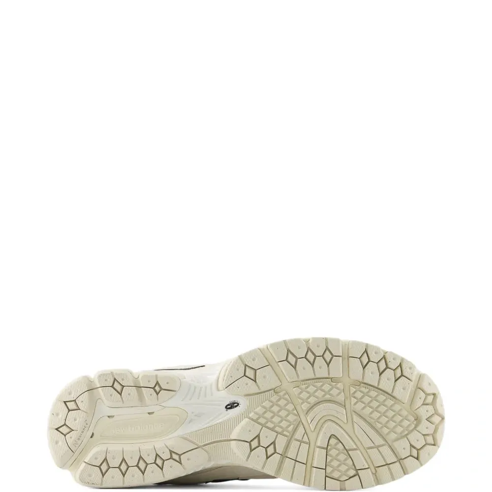 Кроссовки 2002R