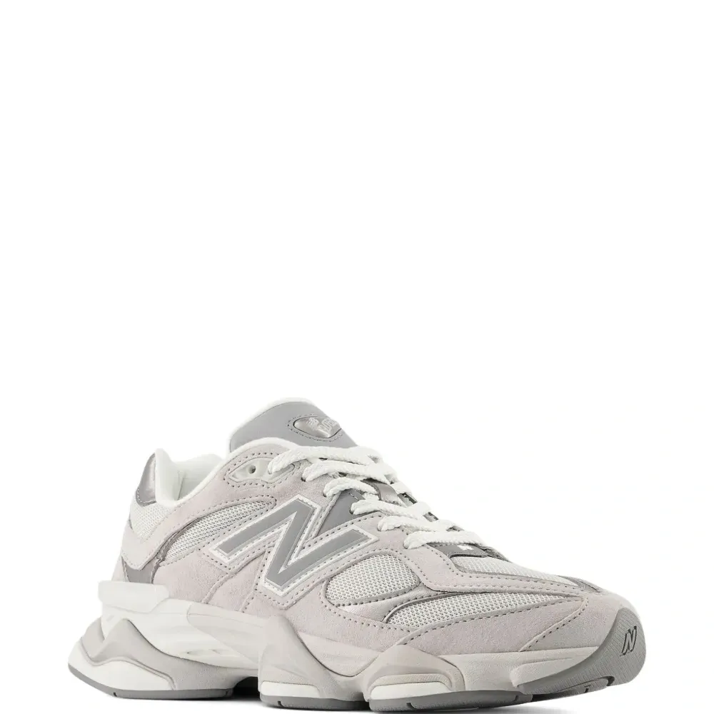 Кроссовки 9060