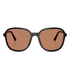 Солнцезащитные очки в квадратной оправе