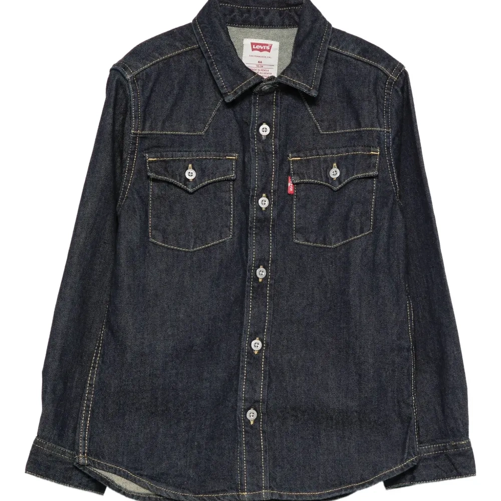 Джинсовая рубашка