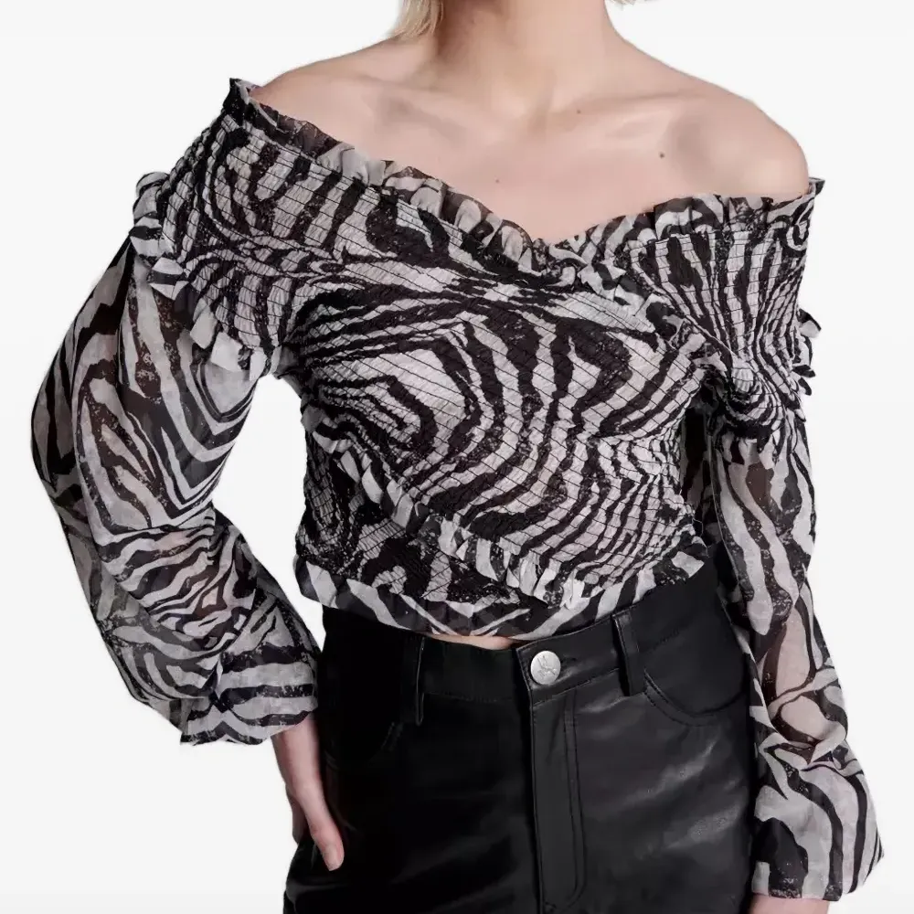 Блузка с зебровым узором