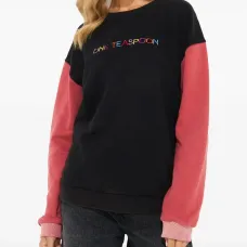 Толстовка с контрастными рукавами