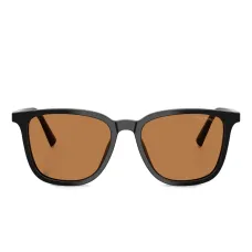 Солнцезащитные очки в квадратной оправе