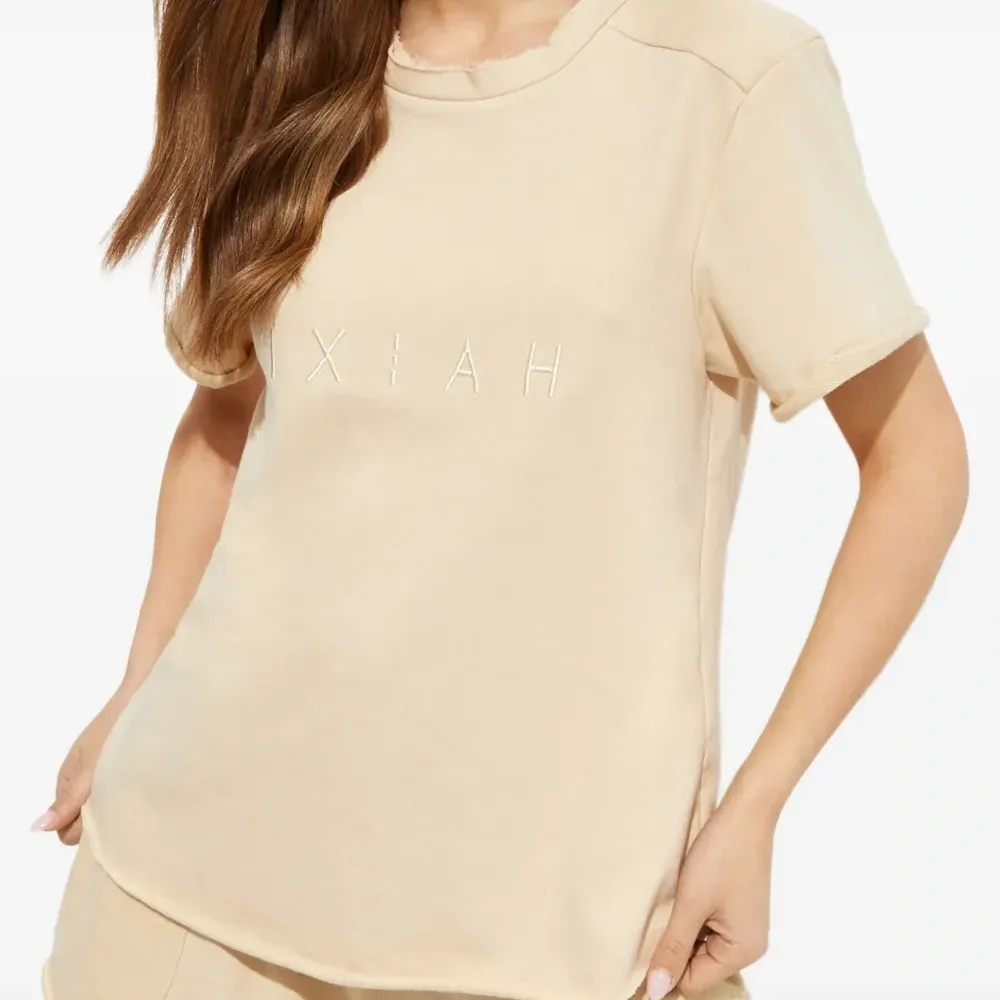 Футболка Signature 2021 с вышивкой