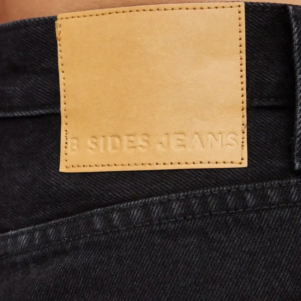 Широкие джинсы Elissa